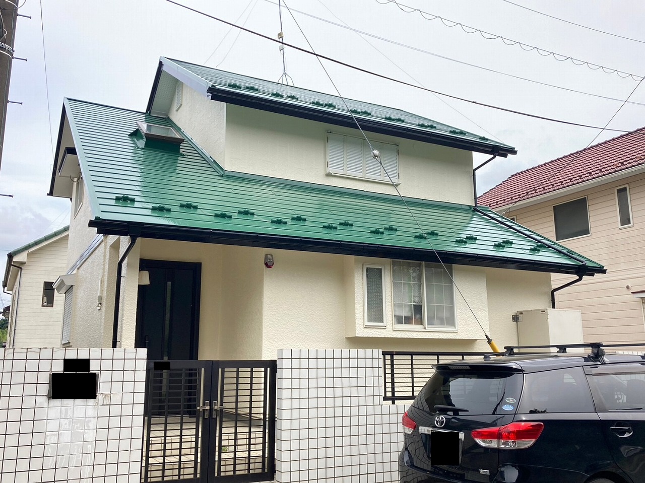 千葉県印旛郡O様邸、外壁塗装・屋根塗装・玄関ドア交換工事が完成しました！